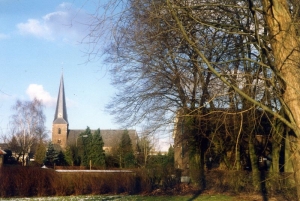 F5806 Kerk vanaf Komvonder 1995